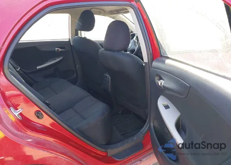 2010 Toyota Corolla S z USA, uszkodzony, nr VIN 2T1BU4EE0AC472098